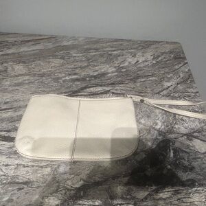 GAP  White Leather Wristlet